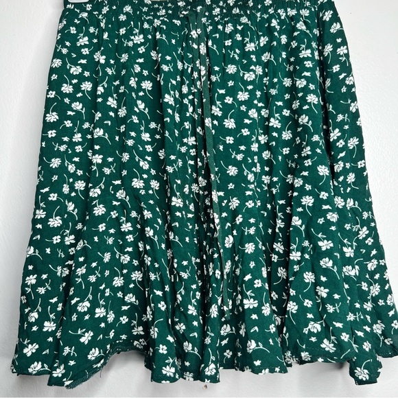 Princess Polly Green Delungra Short Mini Skirt Size 6 - Picture 2 of 8